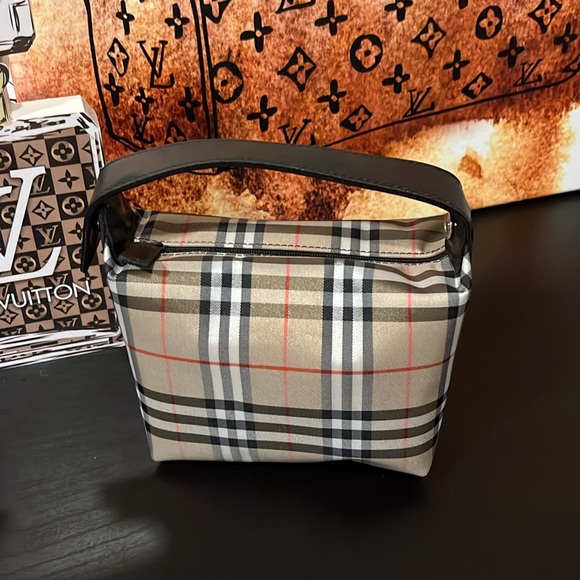 EUC Authentic Burberry Nova Check 2 way Mini Bag - Picture 3 of 12